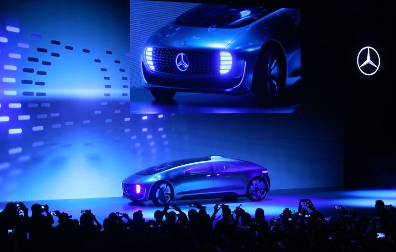 autos, cars, auto show, convergence, demise, could 2016 spell the beginning of the end of the auto show as we know it?