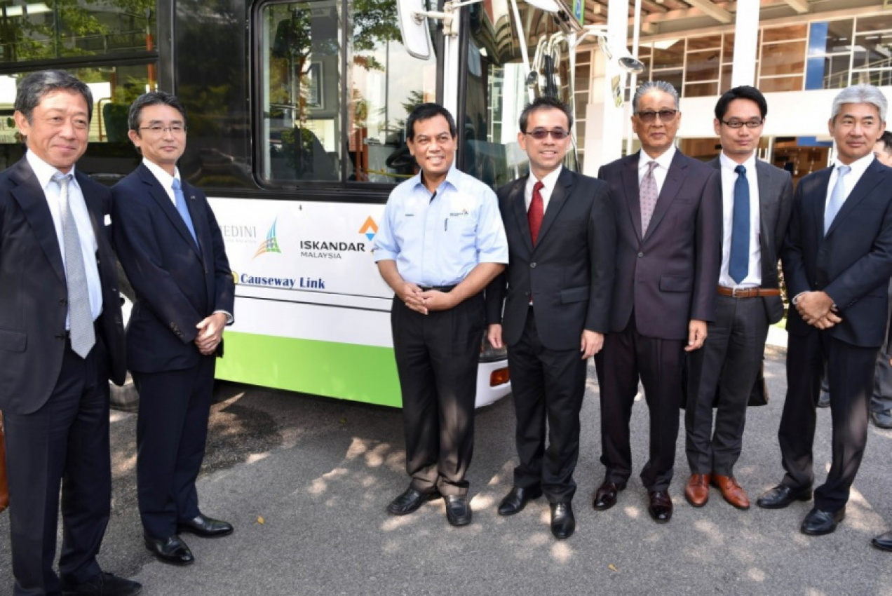 autos, cars, autos hino, first hino hybrid bus in malaysia to start operating in medini
