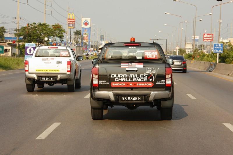 autos, cars, d-max, dura miles challenge, isuzu, d-max's new feat: from bangkok to singapore on one tank of diesel