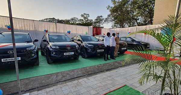 autos, cars, smart, tata motors delivers nexon ev dark edition to aurangabad smart city development corporation