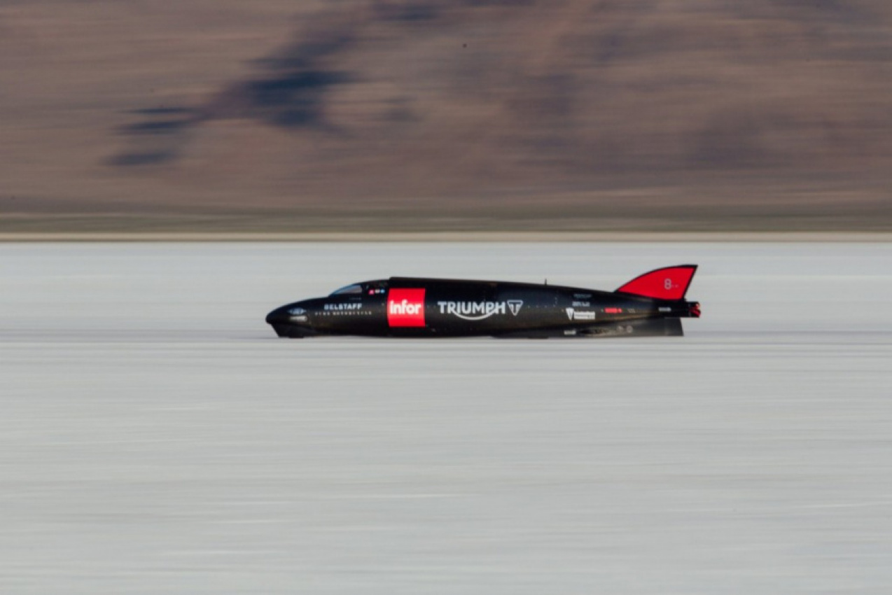 autos, cars, triumph, autos motorcycles, triumph aims for new motorcycle land speed world record