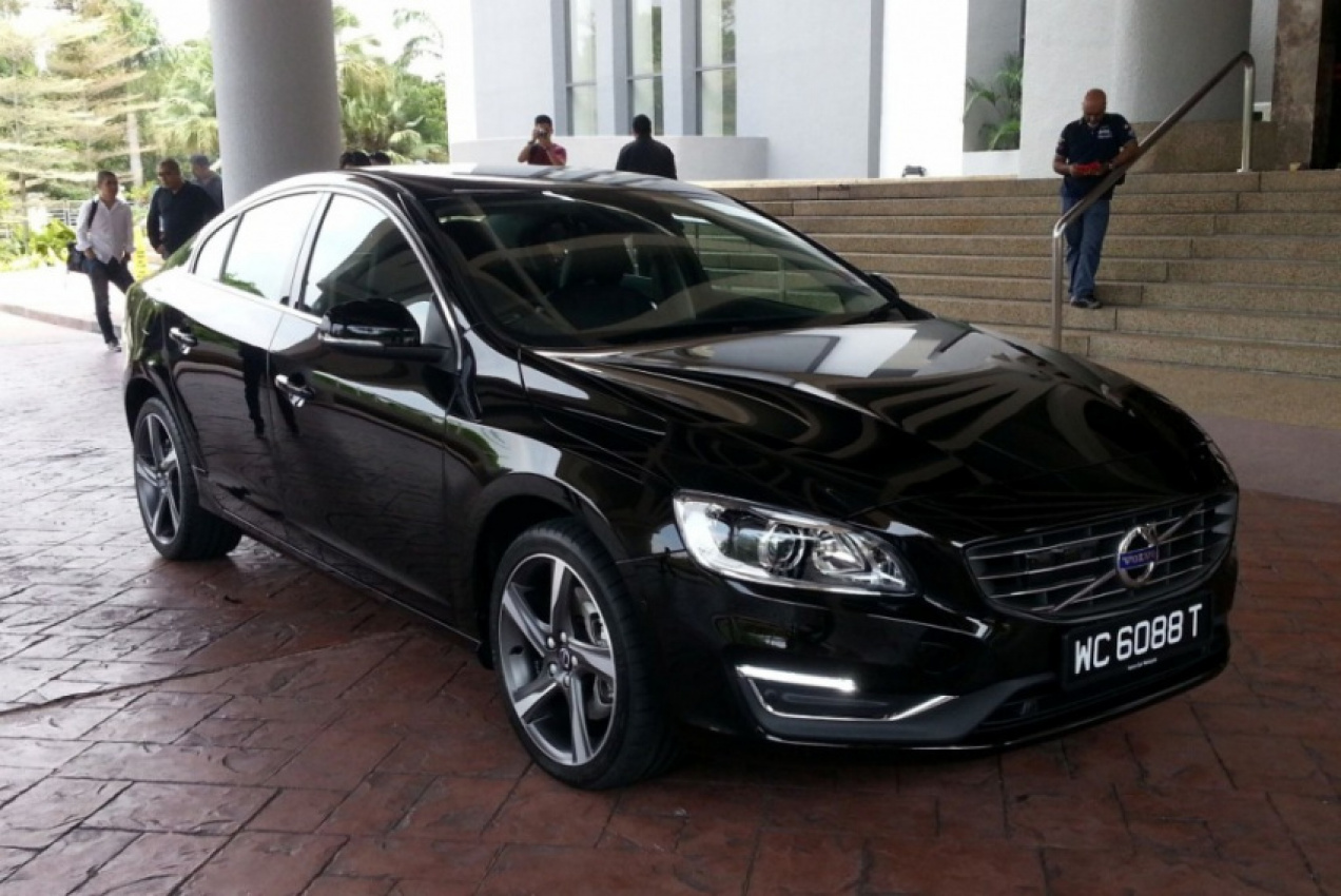 autos, cars, volvo, autos volvo, volvo s60, revised and more powerful volvo s60 arrives