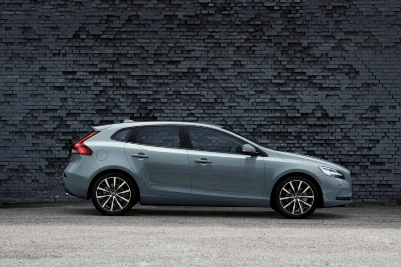 autos, cars, volvo, amazon, android, autos hatchback, autos volvo v40, microsoft, volvo v40, windows, amazon, microsoft, android, windows, microsoft, the new look of the volvo v40