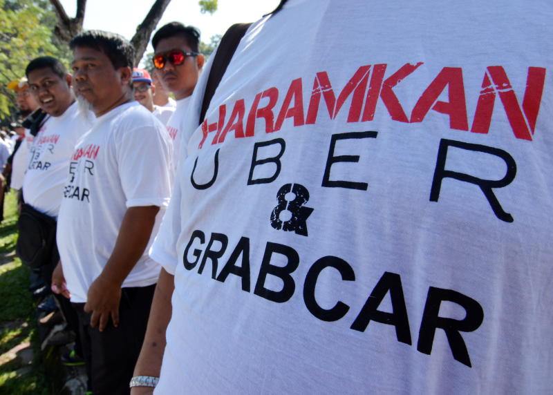 autos, cars, enraged cabbies, uber, enraged cabbies unite worldwide against uber in 2015