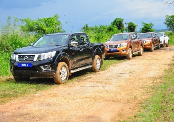 autos, cars, nissan, autos nissan navara, autos pickup, nissan np300 navara launched from rm79k