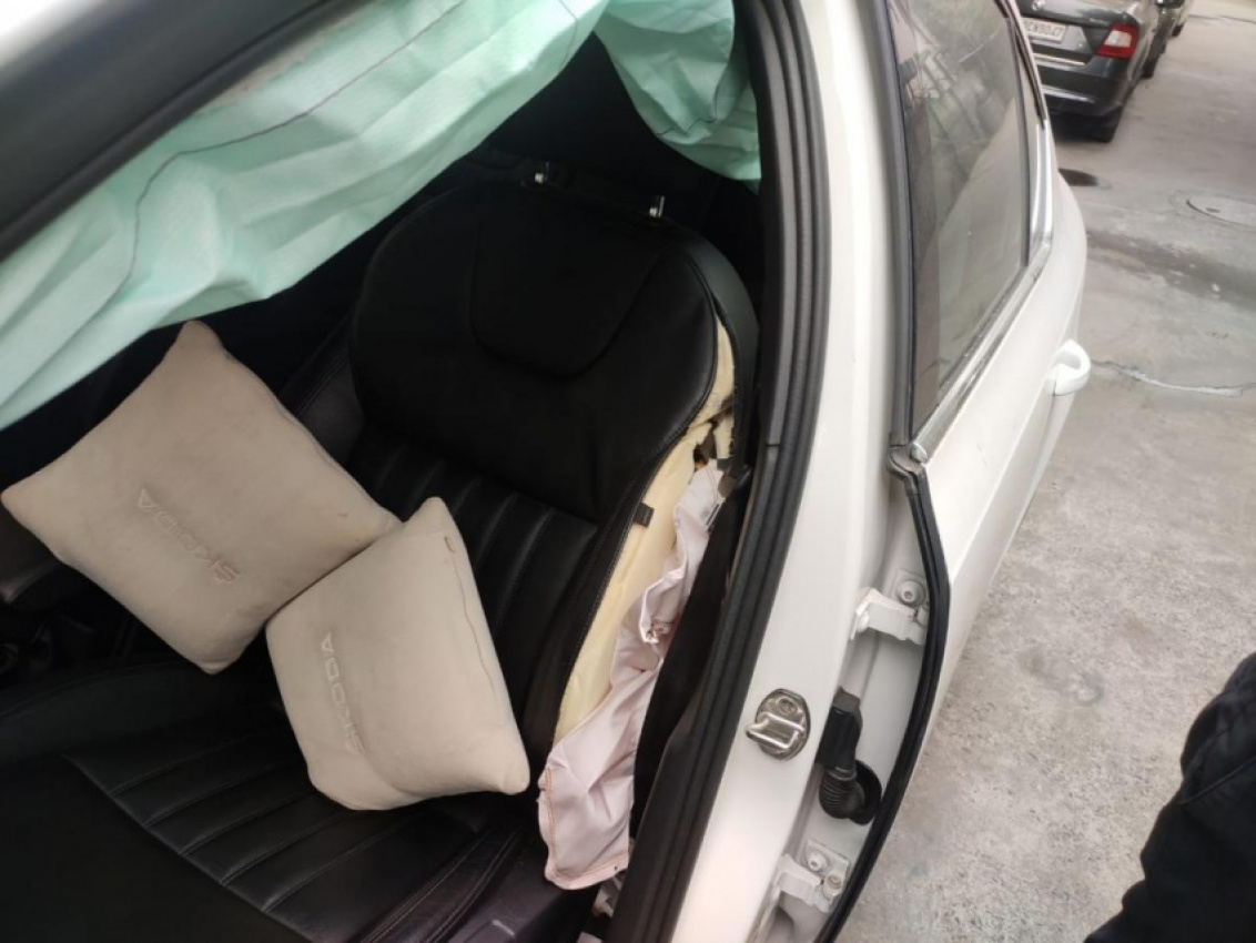 autos, cars, airbags, indian, member content, octavia, skoda, my skoda octavia's curtain airbags deployed without collision