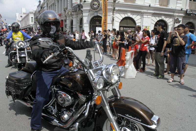 autos, cars, harley-davidson, scion, asia pacific h.o.g., bali, harle-ydavidson, harley, first asia pacific harley owners group convention to be held in bali, harley scion to attend