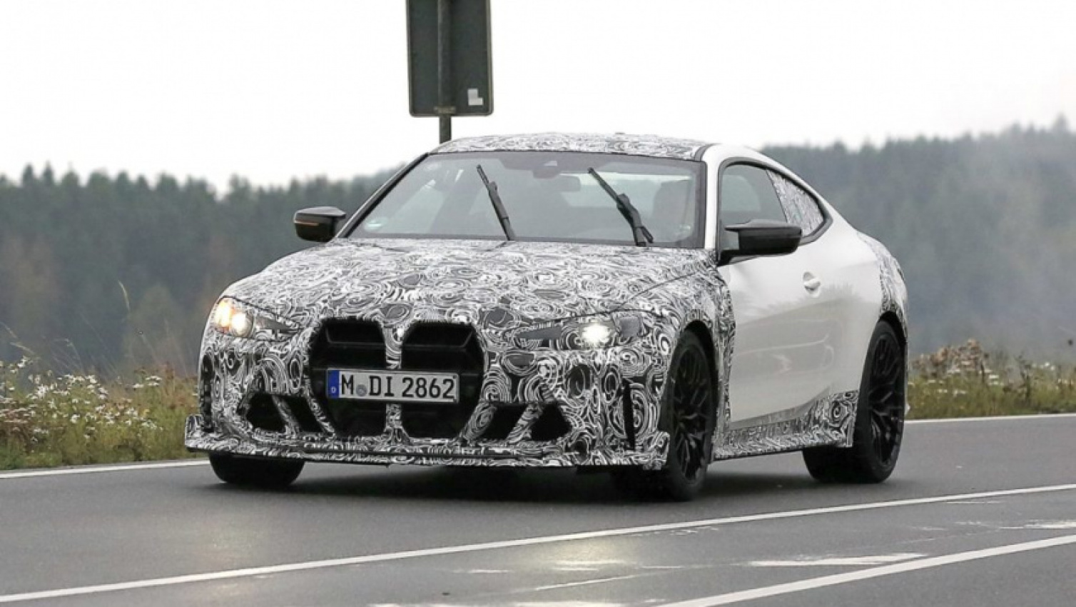 autos, bmw, cars, new models, bmw m4, bmw m4 csl, csl, lightweight, m4 competition, m4 csl, lightweight bmw m4 csl to come exclusively with automatic gearbox and rwd