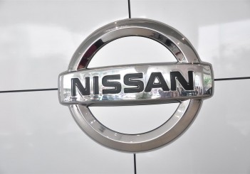 autos, cars, nissan, autos nissan, new nissan 4s centre opens in glenmarie