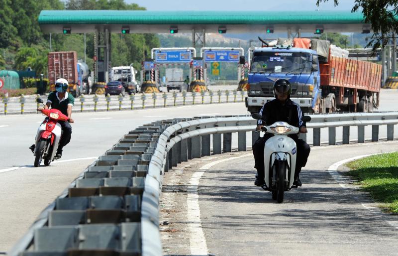 autos, cars, mini, raise minimum age for motorcycle licence to 21, cap urges govt