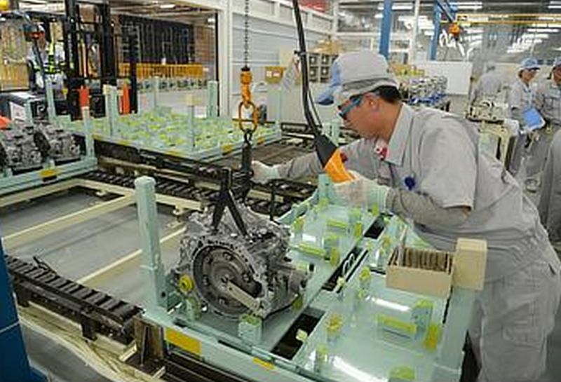 autos, cars, toyota, toyota to move to merit-based pay for factory workers, says daily