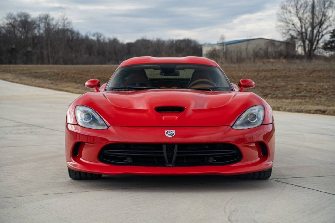 autos, cars, srt, american, asian, celebrity, classic, client, europe, exotic, features, handpicked, luxury, modern classic, muscle, news, newsletter, off road, sports, trucks, 2013 srt viper gts is a sports car with a lot of american muscle