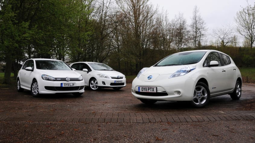autos, cars, nissan, electric cars, family hatchbacks, used car guide, used nissan leaf (mk1, 2011-2018) review
