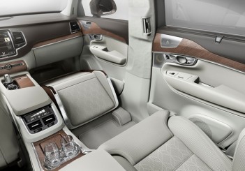 autos, cars, volvo, volvo shows off lounge console for the busy business executives