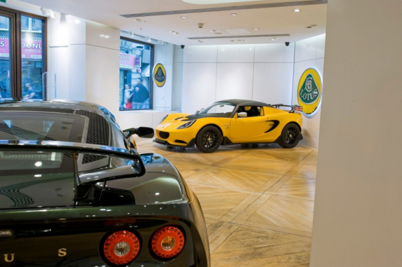 autos, cars, lotus, lotus opens brand centre in piccadilly