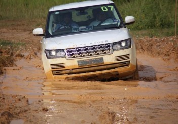 autos, cars, land rover, welcome to land rover experience drive days