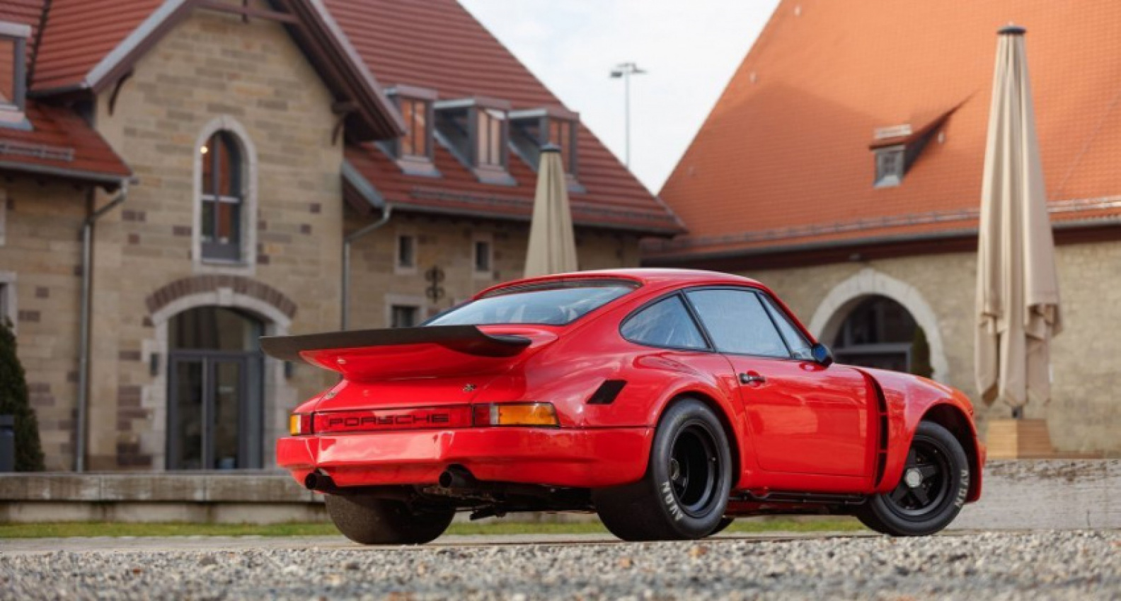acer, autos, cars, porsche, we simply can’t pick between this pair of perfect porsche racers