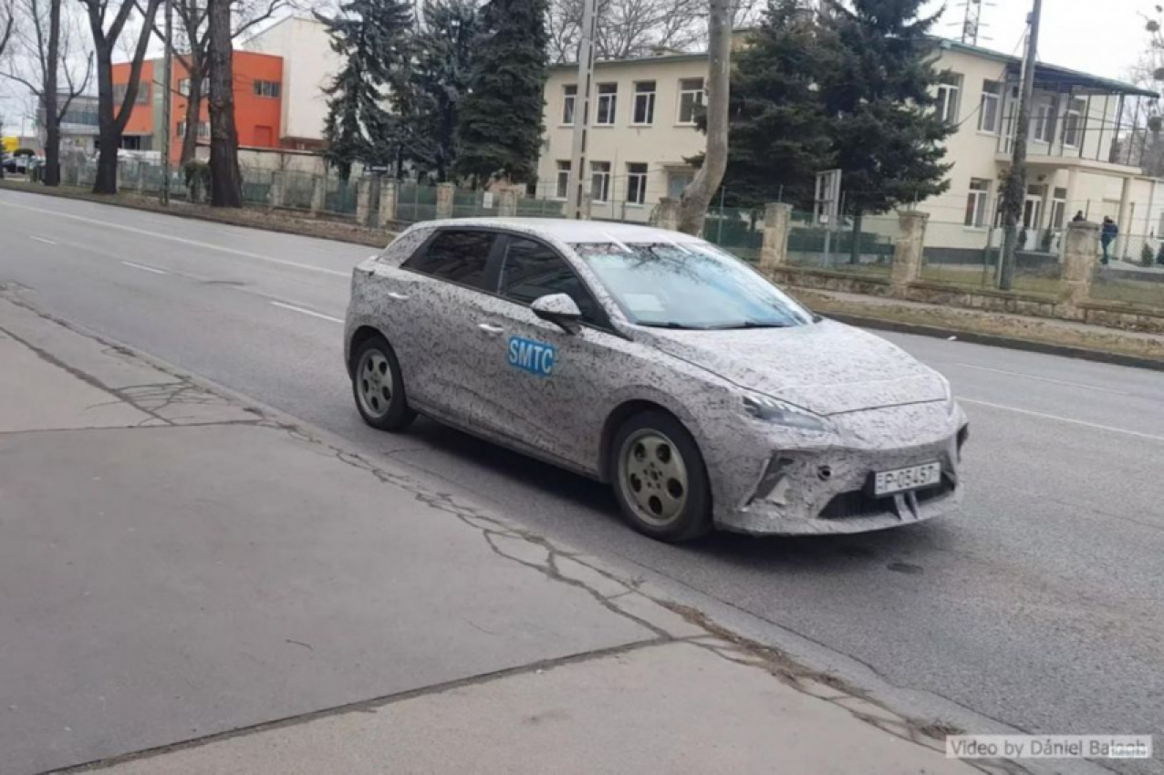 autos, cars, mg, 2023 mg electric hatch spied