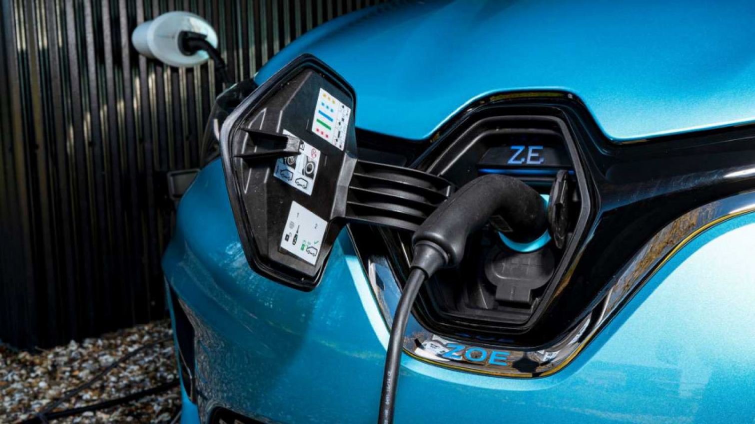 autos, cars, evs, renault, renault sold nearly 115,000 electric cars in 2021