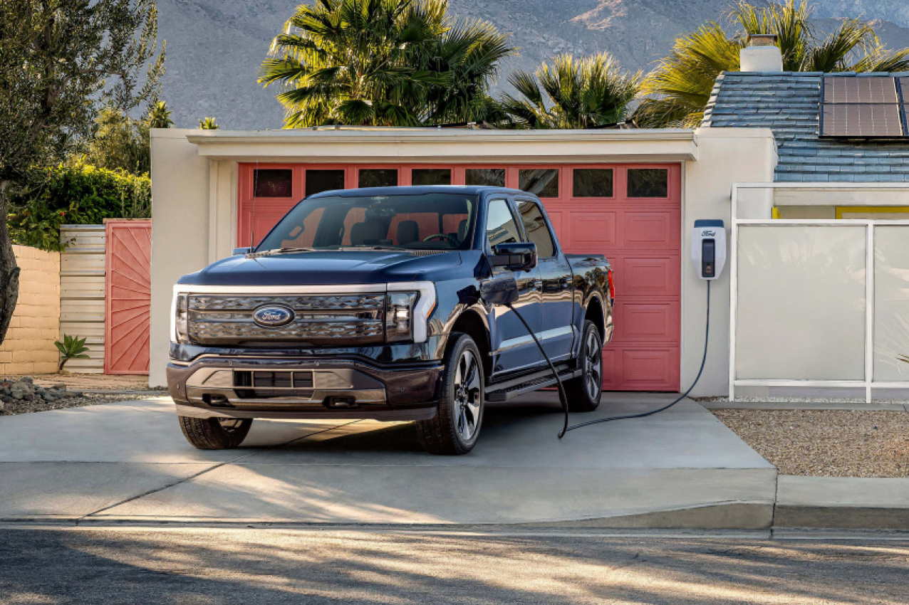 auto news, autos, cars, ford, electric, f-150, f-150 lightning, ford f-150, electric ford f-150 lightning can power a house for 3 days