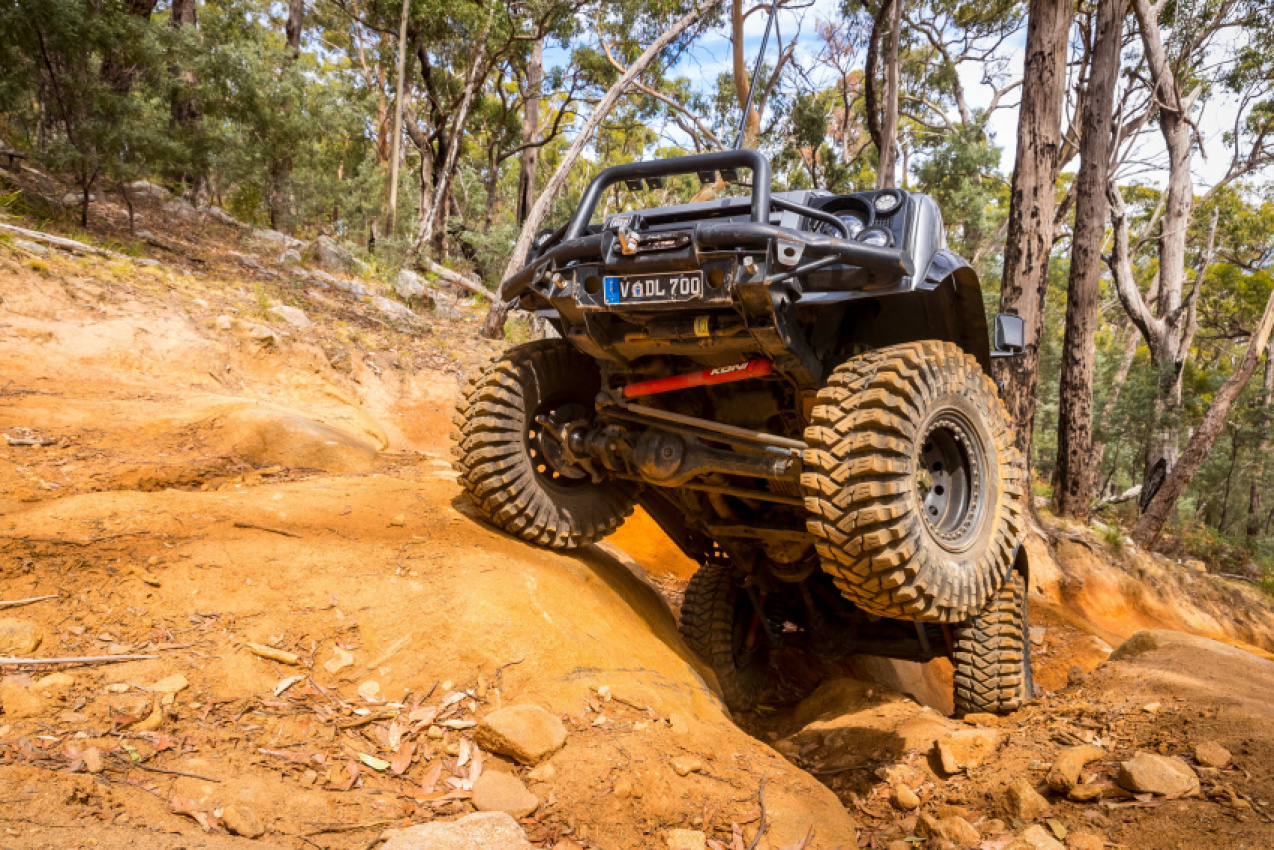 autos, cars, gear, how to, how-to, how to, how to safely drive up steep inclines in a 4x4