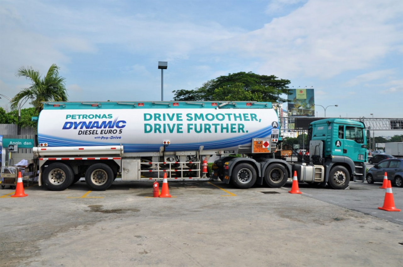autos, cars, featured, diesel, petronas, petronas dynamic diesel euro 5 with pro-drive now available in sarawak