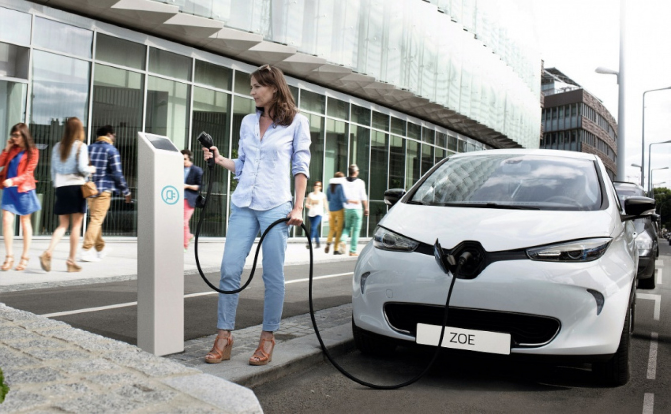 autos, car brands, cars, renault, electric vehicle, the renault zoe is here