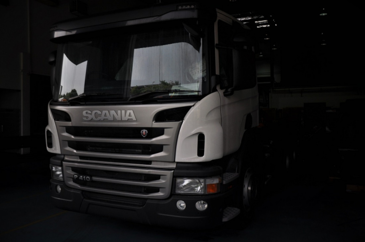 autos, cars, commercial vehicles, biodiesel, diesel, fuel, malaysia, scania, scania malaysia, scania southeast asia, truck, warranty, scania malaysia : all scania vehicles sold in malaysia can run b10 diesel