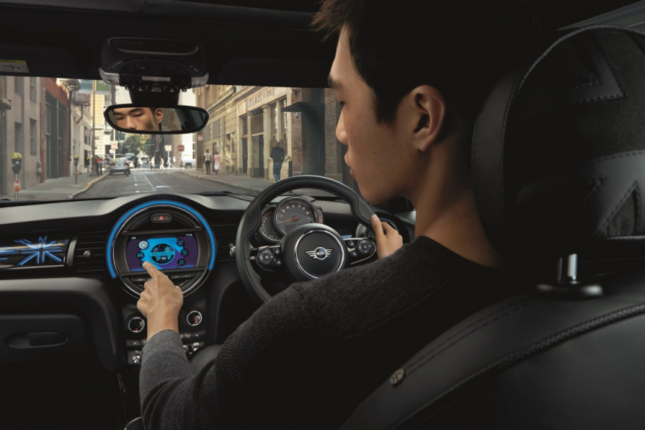 autos, car brands, cars, mini, android, automotive, bmw group malaysia, malaysia, mini malaysia, android, new generation mini connected 4g features come standard in 2019 models in malaysia