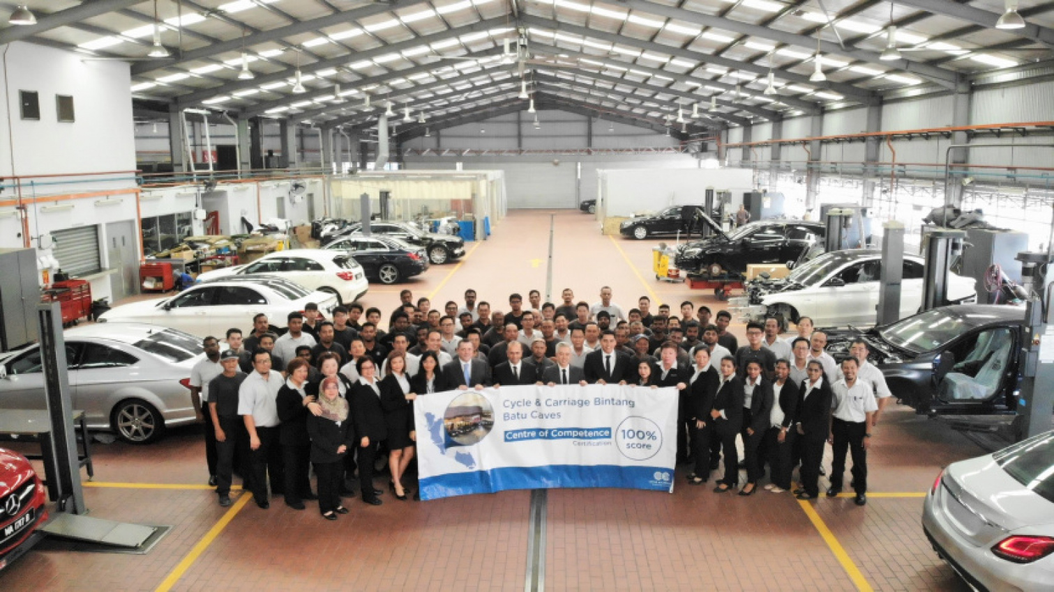 autos, car brands, cars, automotive, blueefficiency, body & paint, certification, cycle & carriage bintang, daimler, daimler ag, malaysia, mercedes-benz, cycle & carriage bintang achieves high scores in daimler ag’s centre of competence certification