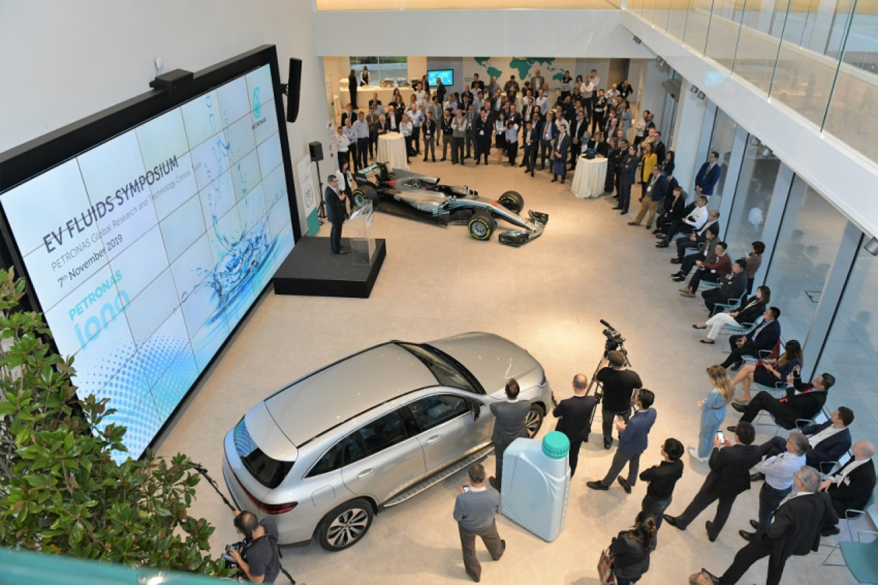 autos, cars, electric vehicle, featured, sym, automotive, electric vehicles, fluids, lubricants, petronas, petronas lubricants international, petronas holds inaugural electric vehicle fluids symposium in turin, italy