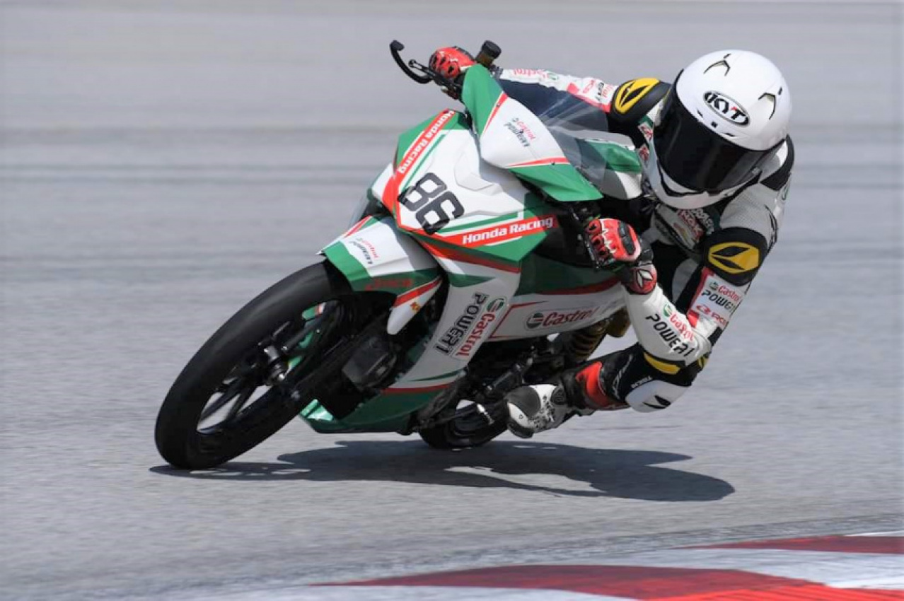 autos, bikes, cars, automotive, castrol, engine oil, lubricant, malaysia, malaysian cub prix championship, motorbike, motorcycles, motorsports, racing, young duo get castrol power1 sponsorship for malaysian cub prix championship
