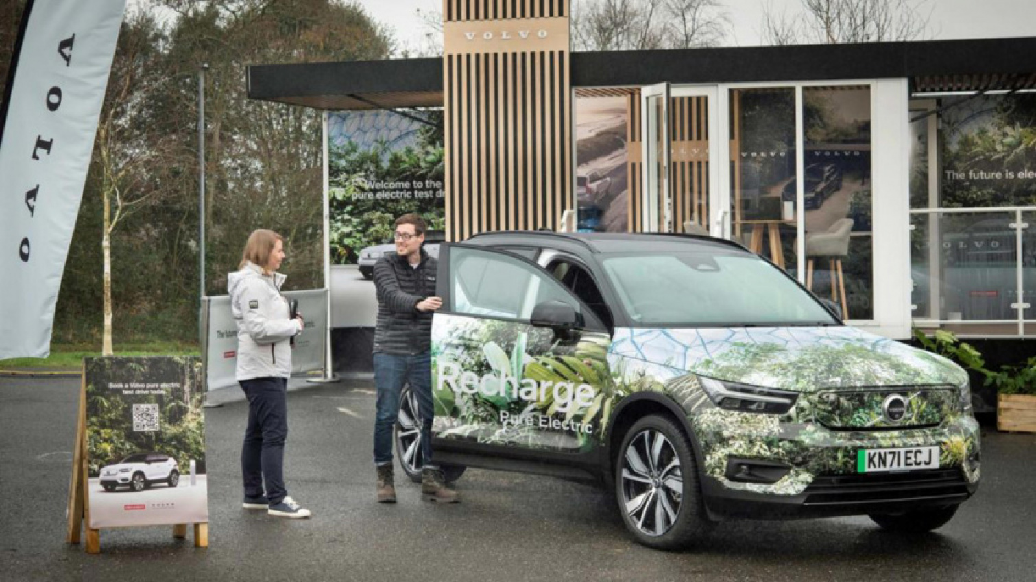 autos, cars, volvo, volvo opens first pure electric test-drive hub at eden project