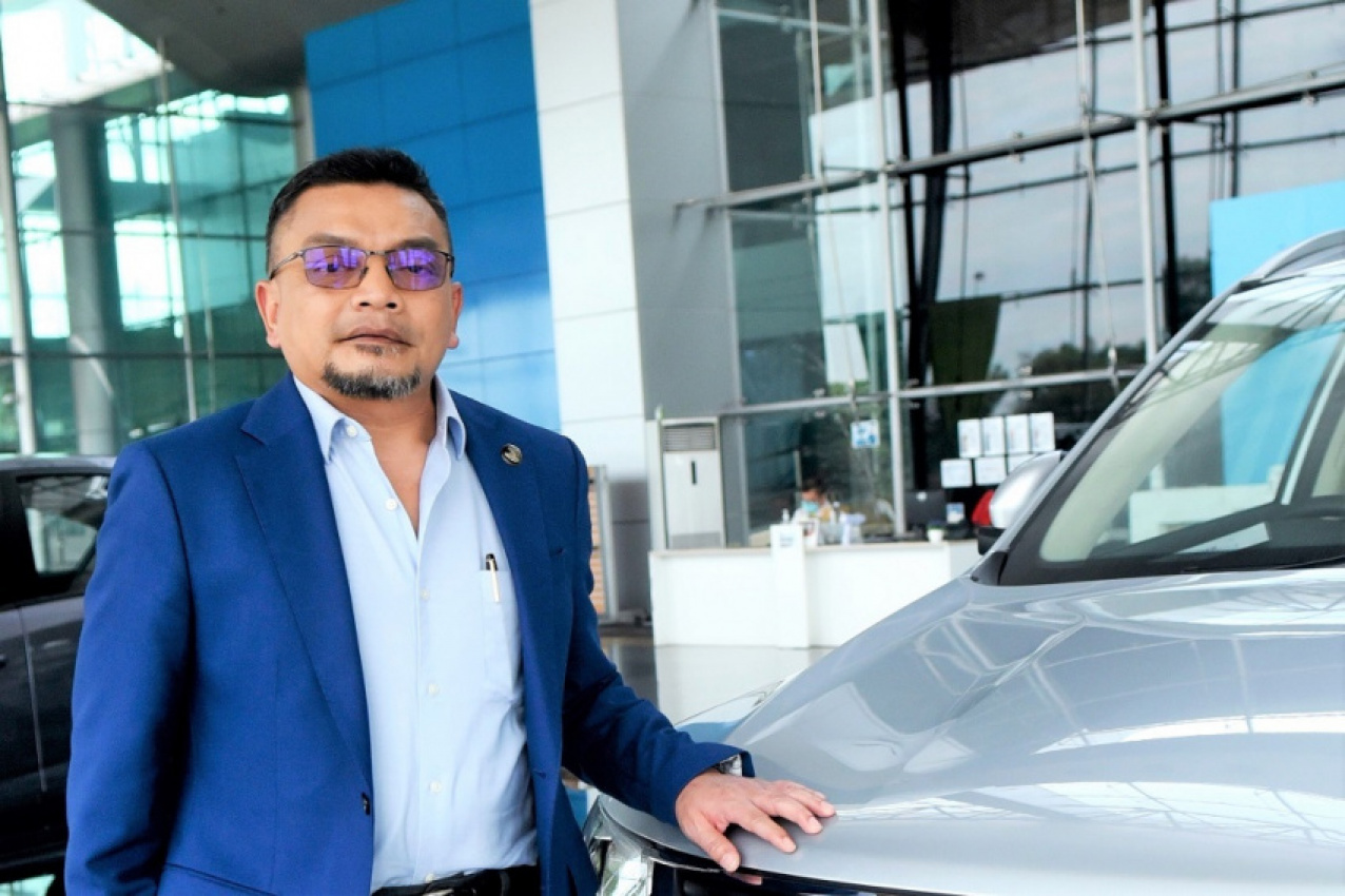 autos, car brands, cars, automotive, cars, malaysia, proton, proton edar, sales, proton introduces new gallery concept as it passes 100k unit sales