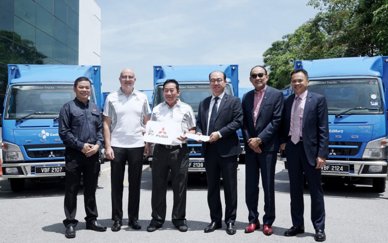 autos, cars, commercial vehicles, mercedes-benz, fuso, mercedes, trucks, mercedes-benz malaysia commercial vehicles deliver 80 fuso trucks to century logistics holdings bhd