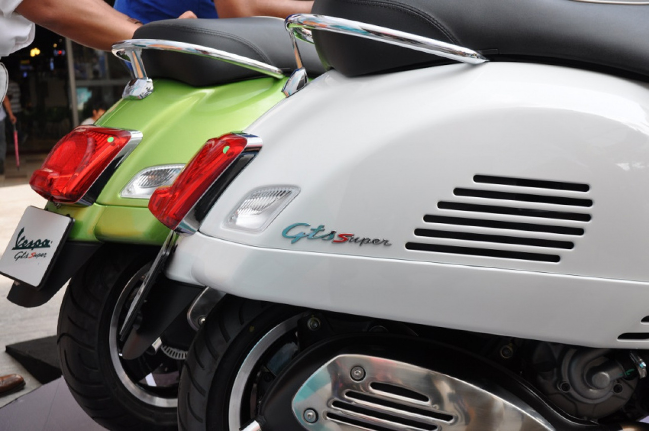 autos, bikes, cars, piaggio, gts super, launch, scooter, vespa, 2018 vespa gts super 300 launched in malaysia