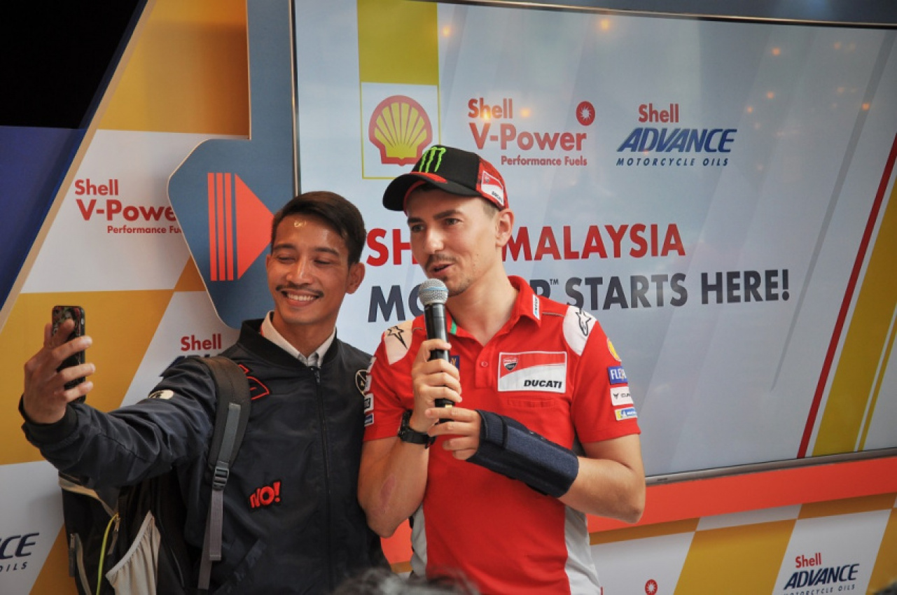 autos, bikes, cars, motogp, motorcycle grand prix, sepang, shell, shell malaysia, shell malaysia hosts meet-and-greet session with jorge lorenzo