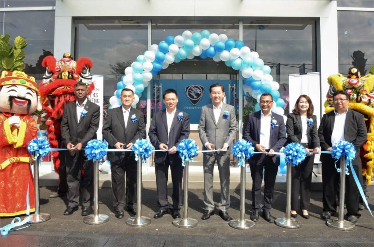 autos, car brands, cars, 4s dealership, 4s service centre, car dealership, malaysia, proton, proton cars, proton officially opens new 4s in setapak, announces booking figures for x70 suv