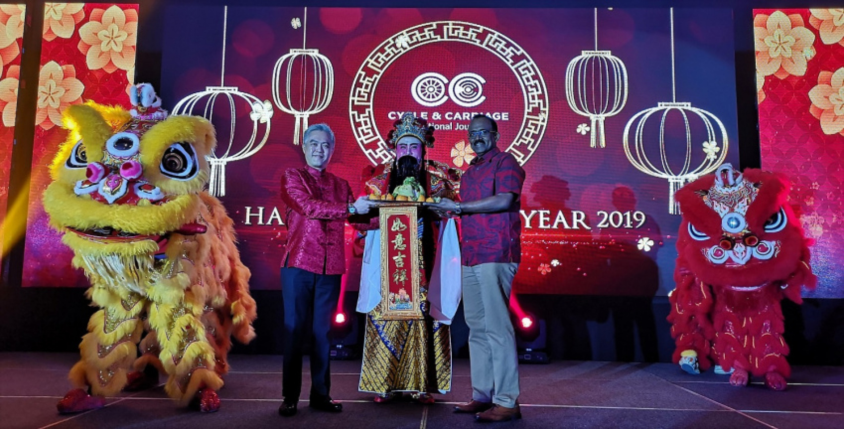 autos, car brands, cars, mercedes-benz, automotive, chinese new year, cycle & carriage bintang, dealership, lunar new year, malaysia, mercedes, cycle & carriage bintang celebrates lunar new year and 120th anniversary with its mercedes-benz customers