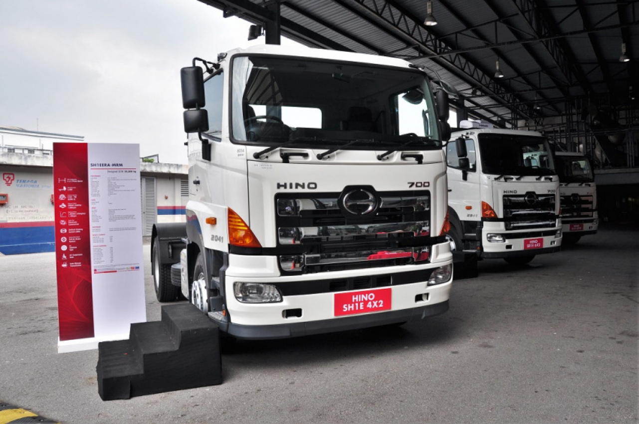 autos, cars, commercial vehicles, advanced driver assistance system, automated manual transmission, automotive, buses, cabin cooler, collision avoidance system, collision warning, hino, hino motors sales (malaysia), hino motors sales (malaysia) sdn bhd, hino total support customer center, trucks, hino 700 series heavy duty truck with amt now available in malaysia