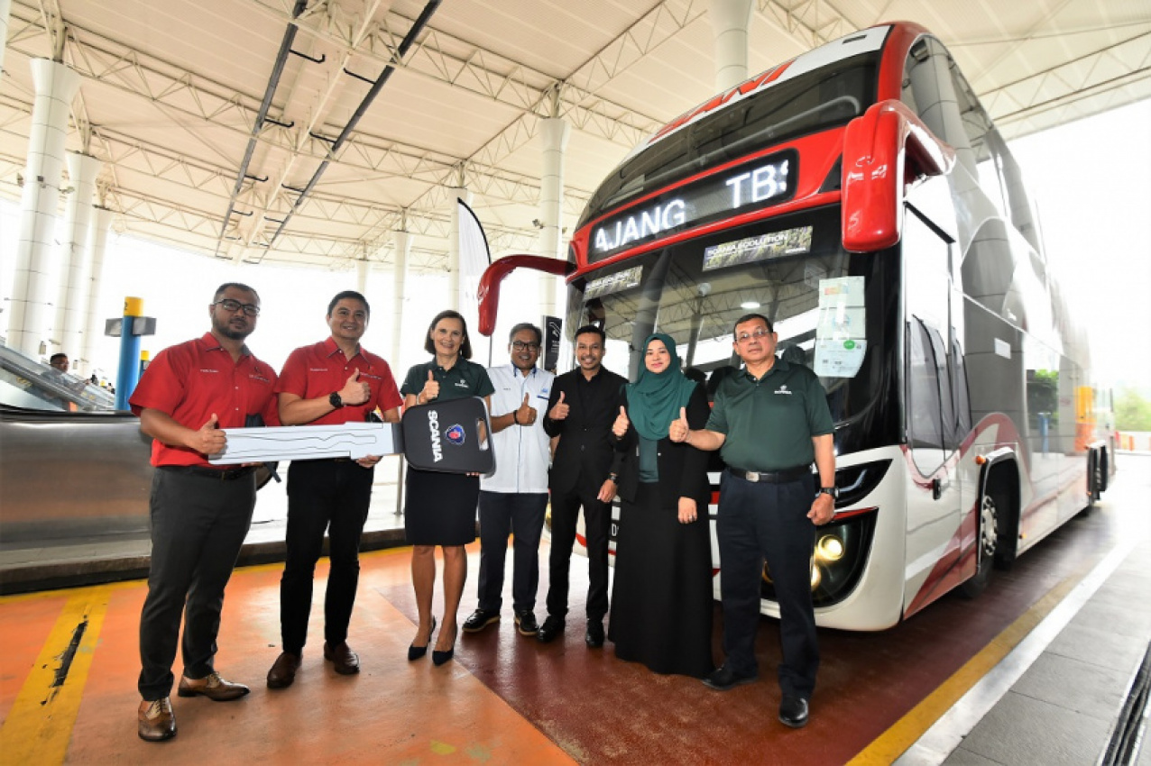 autos, cars, commercial vehicles, commercial vehicles, express bus, malaysia, sani express sdn bhd, scania, scania ecolution, scania malaysia, scania southeast asia, terminal bersepadu selatan, sani express gets 23 new scania buses and signs up as ecolution partner to reduce emissions and costs