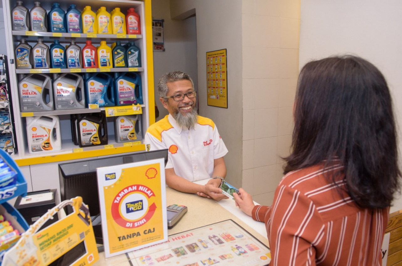 autos, cars, featured, automotive, highway, malaysia, north-south expressway, payment card, shell, shell malaysia, toll card, touch n go, shell waives touch ‘n go top-up fee at 27 stations along north-south expressway