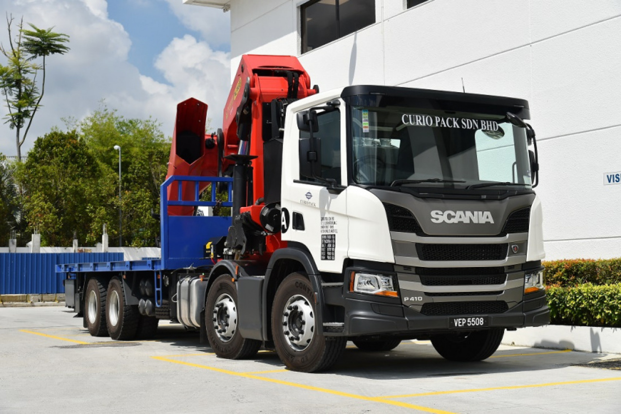 autos, cars, commercial vehicles, automotive, commercial vehicles, curio pack sdn bhd, logistics, scania credit, scania credit malaysia, scania malaysia, scania southeast asia, trucks, scania delivers new p410 rigid truck to curio pack sdn bhd