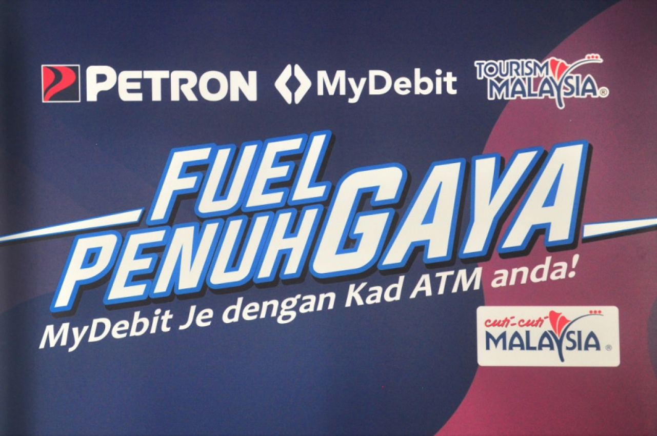 autos, cars, featured, automotive, diesel, fuel, malaysia, mydebit, payments network malaysia sdn bhd, paynet, petrol, petrol station, petron, petron malaysia, promotions, tourism malaysia, paynet enables debit card payments at petron stations without need for pre-authorisation