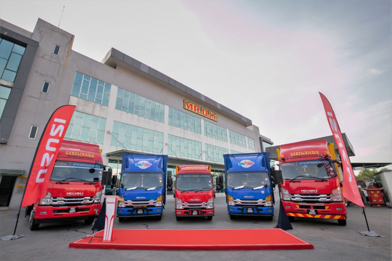 autos, cars, commercial vehicles, isuzu, commercial vehicles, isuzu malaysia, isuzu motors, malaysia, mr diy group (m) berhad, truck, mr d.i.y. group expands fleet with isuzu forward series trucks