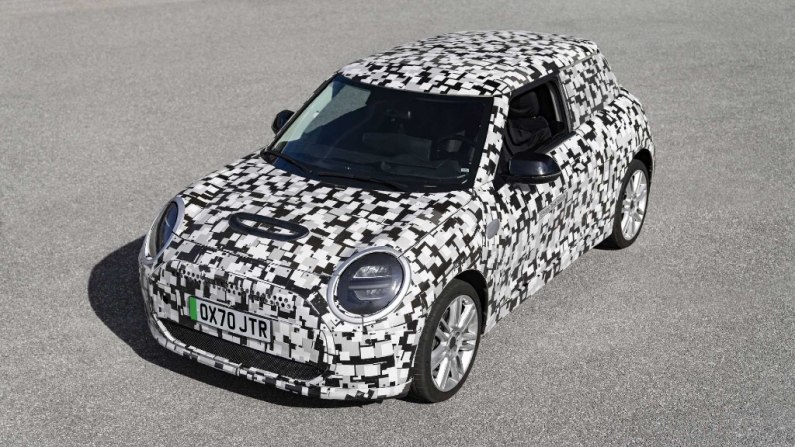 autos, cars, mini, car news, car specification, yesauto photo, upcoming 2023 mini hatchback: spy shots