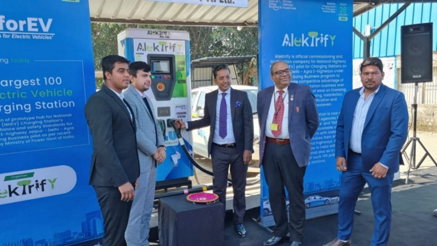 autos, cars, auto news, battery swapping policy, carandbike, ev charging station, ev charging station india, national highway for electric vehicle, news, nhev, niti aayog, union budget 2022, nhev working group meet niti aayog; discuss new battery swapping policy