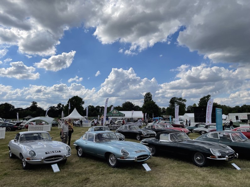 autos, cars, car news, car show, electric vehicle, rally, yesauto photo, kustom meets classic in a london field