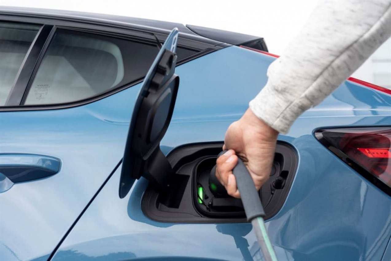 autos, cars, reviews, car news, electric cars, hybrid cars, eu could force out phevs by 2025