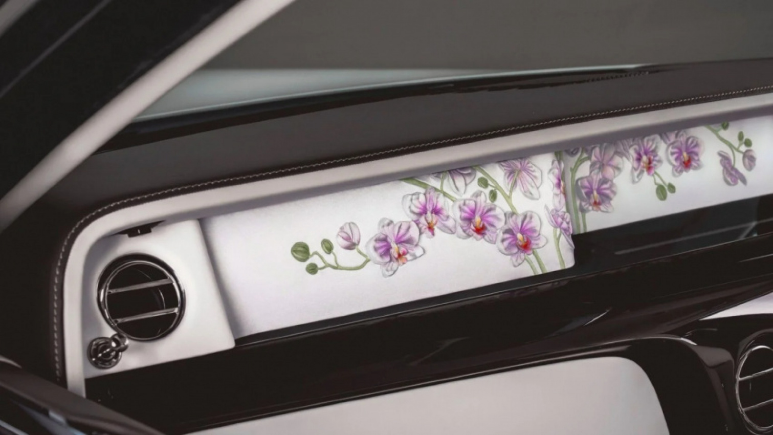 autos, cars, rolls-royce, car, cars, driven, driven nz, luxury edition, motoring, new zealand, news, nz, world, check out this stunning one-off rolls-royce phantom with hand sculpted orchids